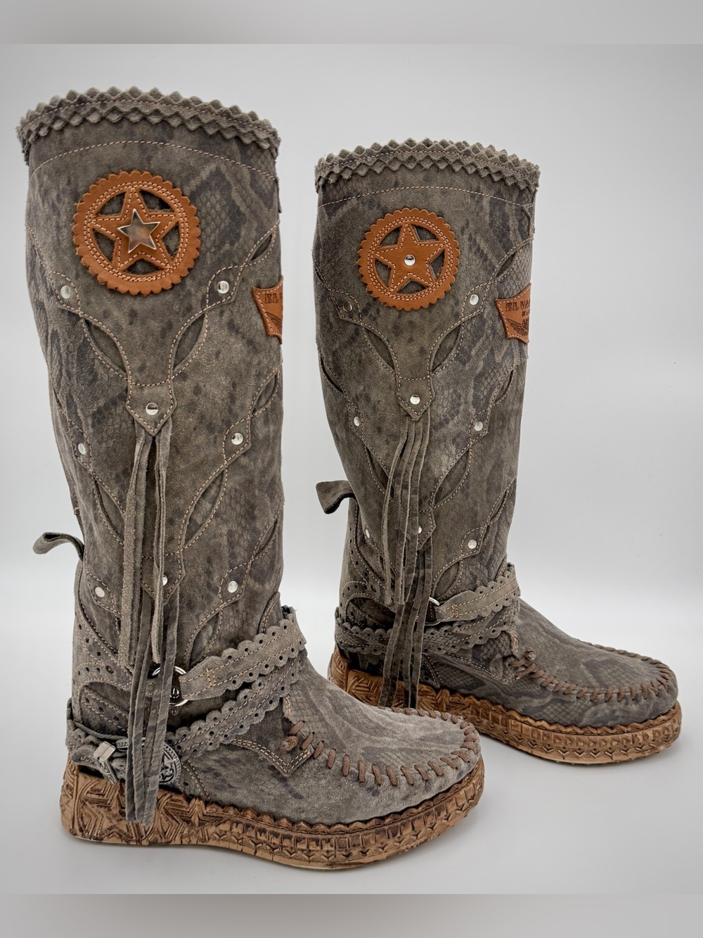El Vaquero Mirea | Reptile Vine | Sz 39 - Women’s Wedge Moccasin Boots NEW - Picture 2 of 11